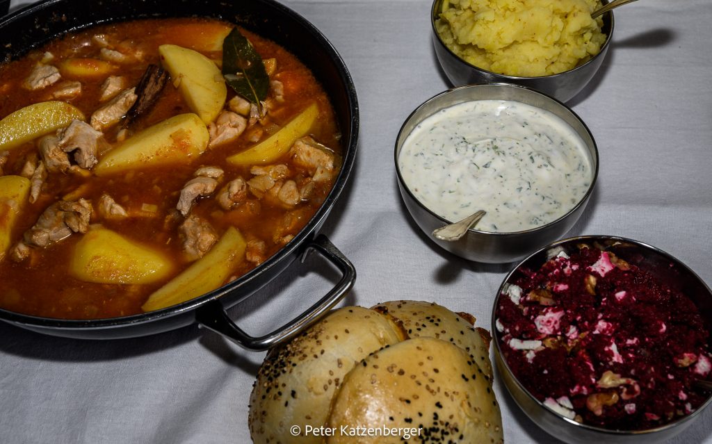 Fladenbrot Teil II - Dips mit Fladenbrot und Hähncheneintopf - Bistro ... Fladenbrot Teil II - Dips mit Fladenbrot und Hähncheneintopf - Bistro ...