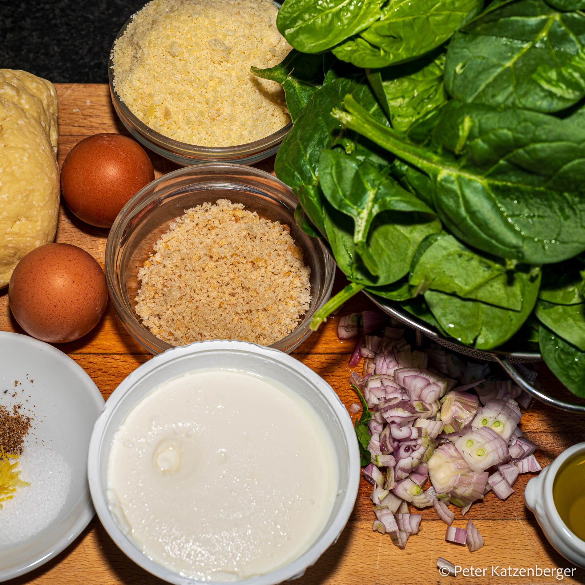 Oster-Tarte mit Spinat zum Osterbrunch - Bistro Global Oster-Tarte mit Spinat zum Osterbrunch - Bistro Global